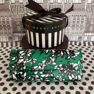 Henri Bendel Glasses Case / Small Clutch